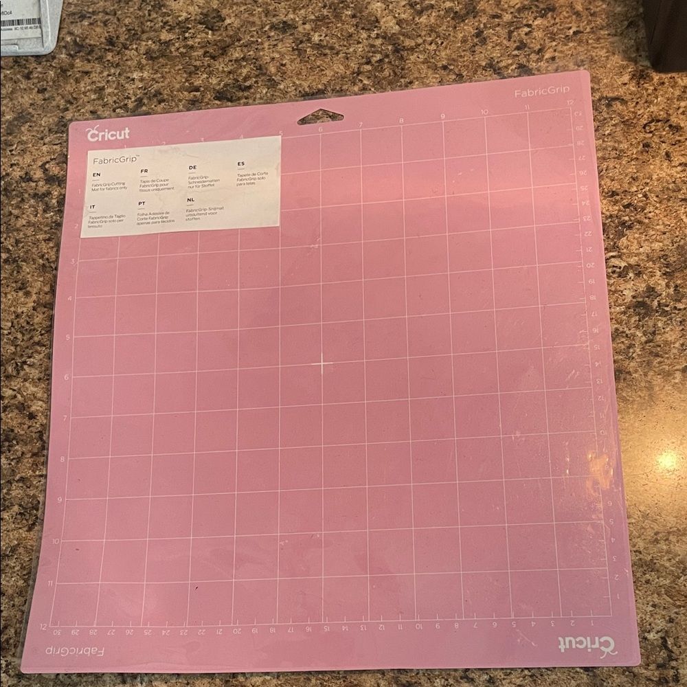 Cricut FabricGrip Cutting Mat in Rose Pink
